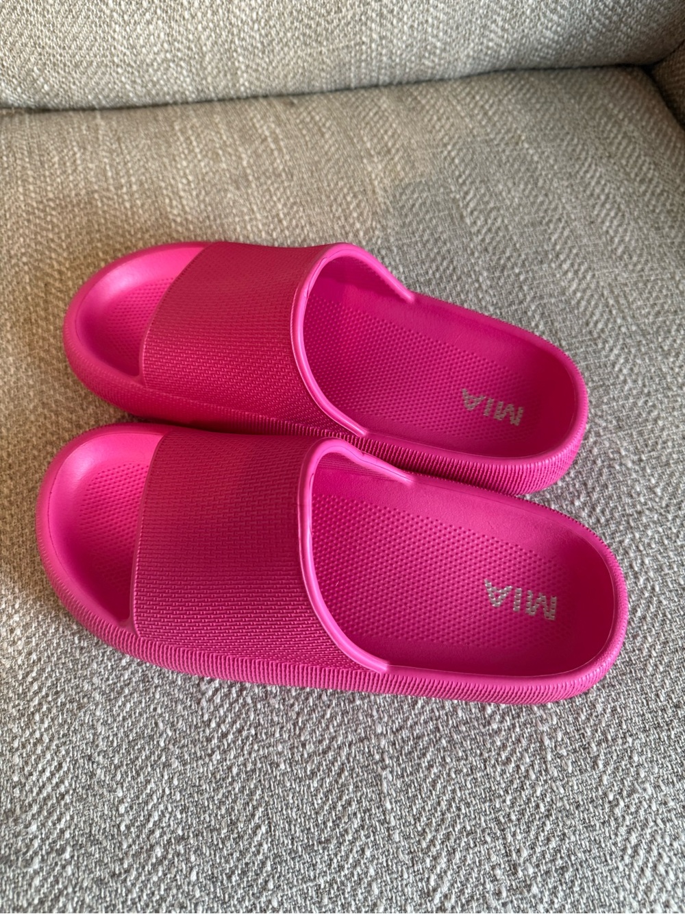 MIA Women's Bright Pink Slide Sandals